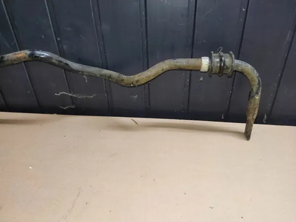 OEM Taka Stabilisaattorikiinnike Nissan 350Z image 3