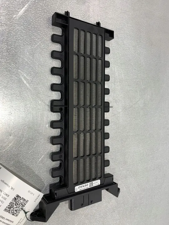 Jaguar F-Pace sähköinen lämmitin OEM FBZ19199 image 2
