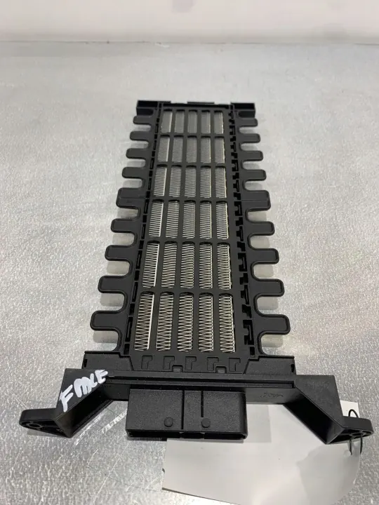 Jaguar F-Pace sähköinen lämmitin OEM FBZ19199 image 4