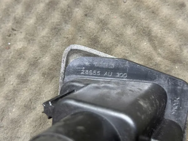 Buse de lave-phare Nissan OEM 28655AU300 image 3