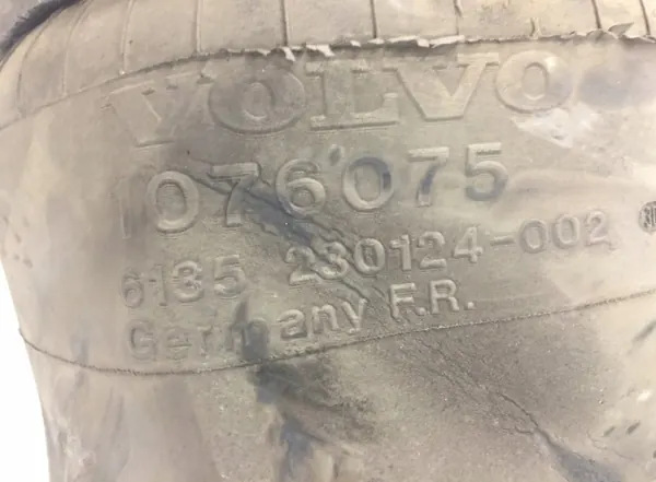 Volvo OEM 1076075 luchtveer, rechter asmarkering image 4