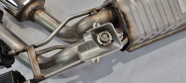 OEM A4634901504 Linker Endschalldämpfer Mercedes G W463 image 9