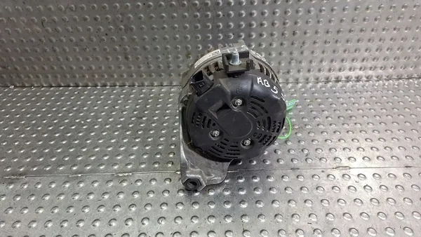 Vaihtovirtageneraattori BMW X1 (F48) 2.0L diesel 2016 image 4