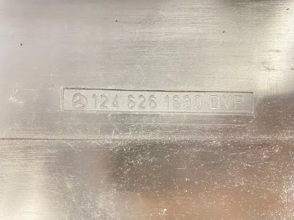 OEM 1246261630 Cache Modules de Commande Derrière Batterie image 10