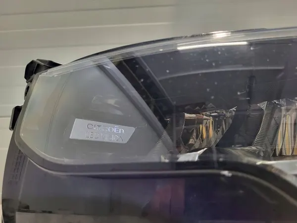 Linker voorlicht Citroen C5 Aircross 9835610380 image 3