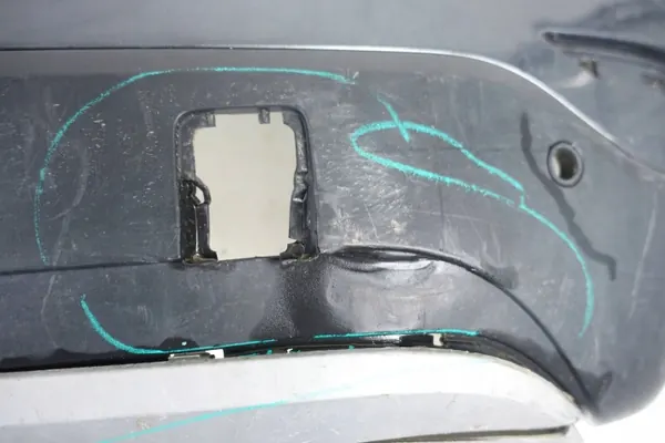 BMW X1 E84 Heckstoßstange OEM 7303801 Gebraucht image 7