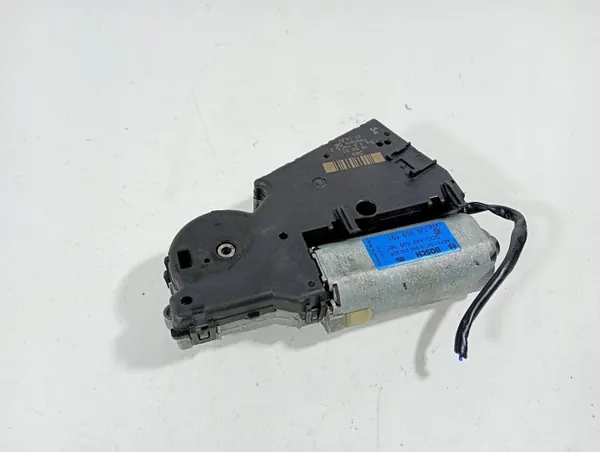 Motor de techo solar VW Golf IV OEM M1S199DOM00013223 image 3