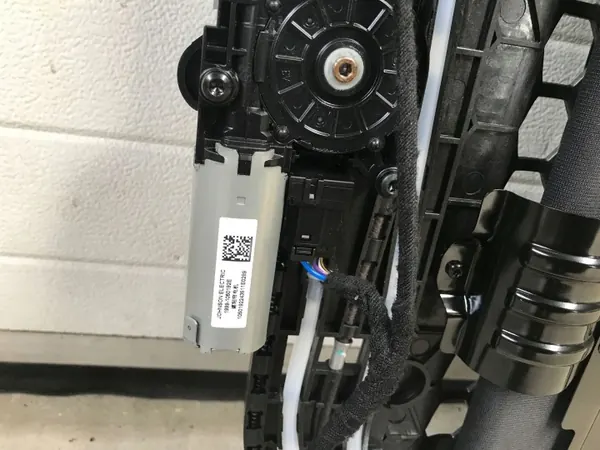 BYD SEAL U Panoramakatto Las OEM SA3HK5703100BY1A7 image 4