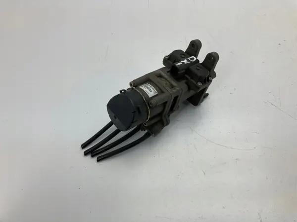Renault OE hoofdremklep OEM 501063332N1 K001894N image 2