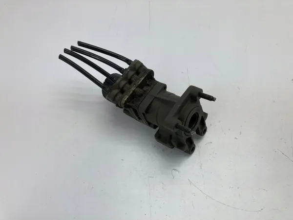 Renault OE hoofdremklep OEM 501063332N1 K001894N image 3