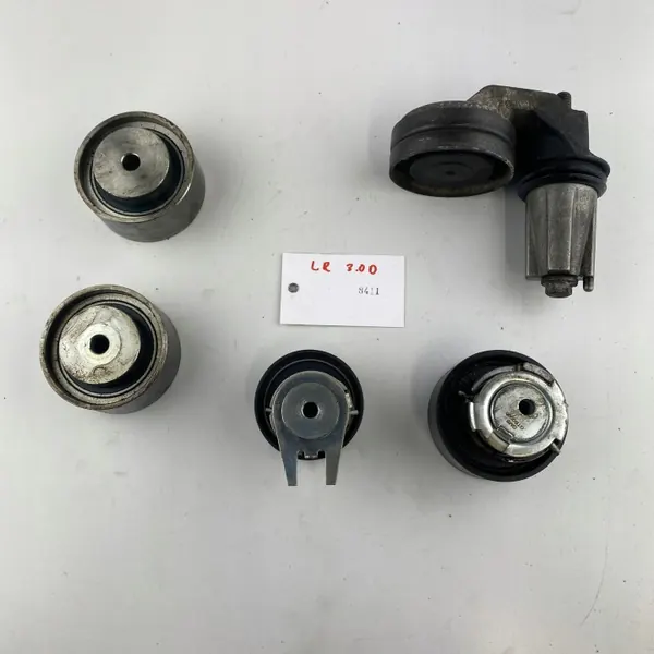 Rouleau tendeur de courroie OEM LR013506 Land Rover image 2