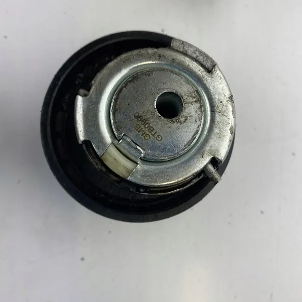Rouleau tendeur de courroie OEM LR013506 Land Rover image 3
