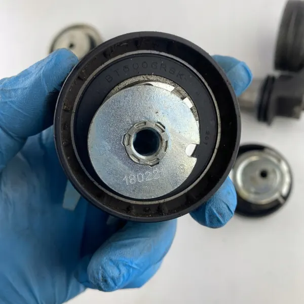 Rouleau tendeur de courroie OEM LR013506 Land Rover image 5
