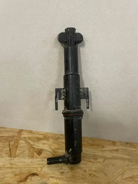 BMW OEM 7246088 F13 etu oikea ajovalopesupää image 3