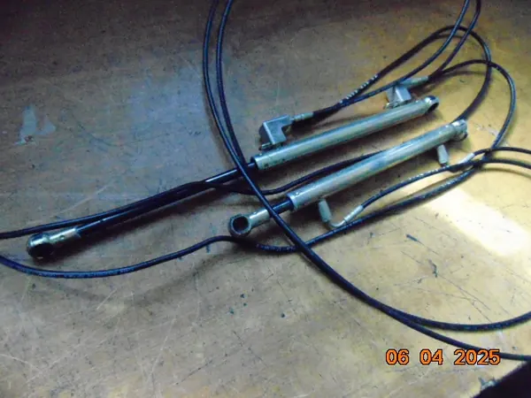 BMW E46 Cabrio Dakcilinder & Leidingen - Gebruikt OEM image 3