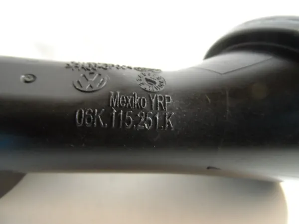 Separador de óleo VW Jetta 5C USA 06K115251K image 3