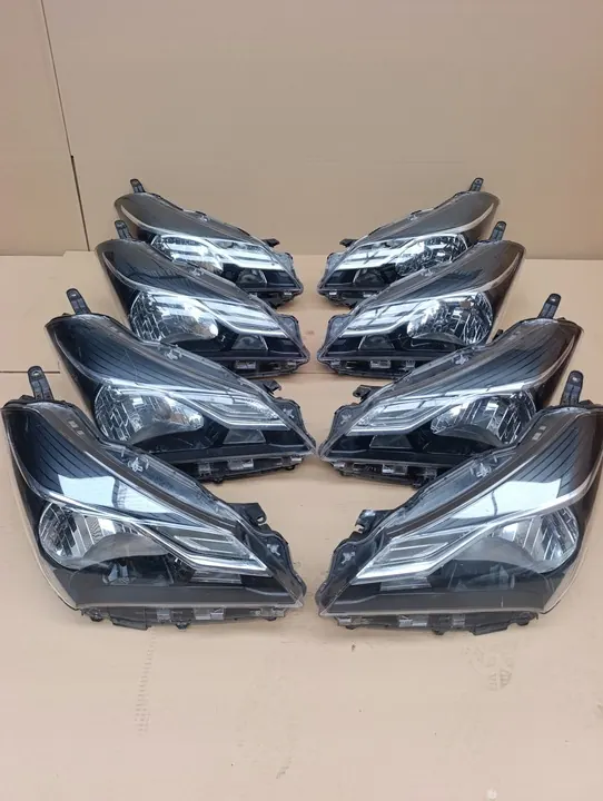 Refletor esquerdo direito Toyota Yaris III Lift 2017-2020 NCMKHII image 1