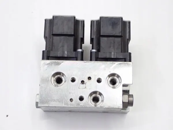 OEM 1EA816682D AC laajennusventtiili Skoda Enyaq iV:lle image 3
