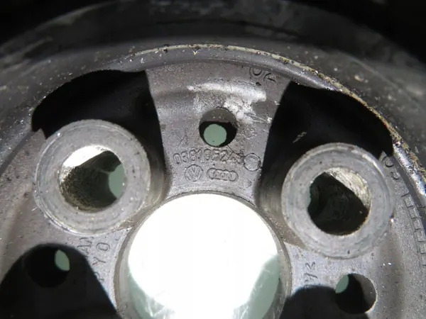 Polea de correa OEM 038105243C para Skoda Octavia image 3