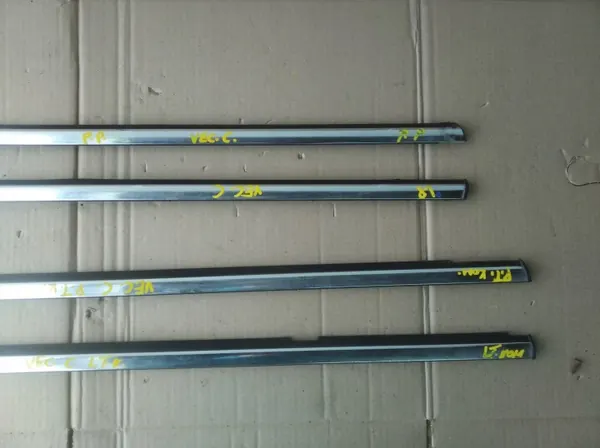 OEM Window Scraper Set Front + Rear Opel Vectra C image 3