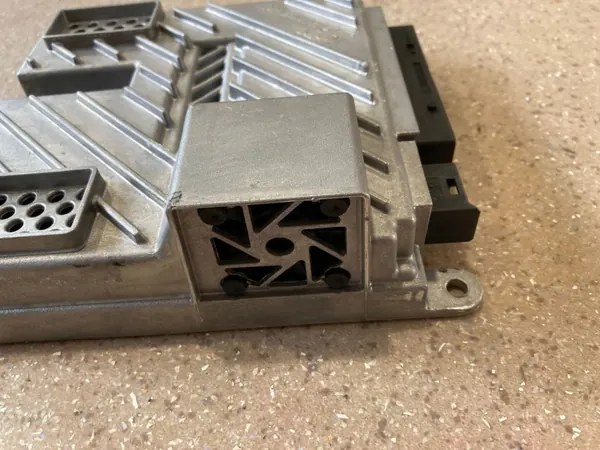 Mercedes-Benz Audioförstärkare OEM A0009008713 image 3