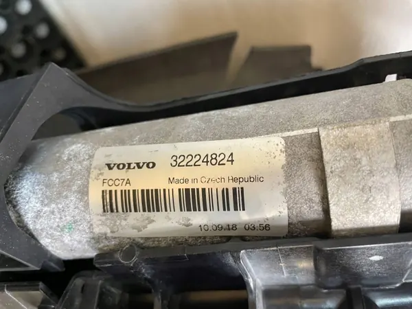 KOMPLET CHŁODNIC CHŁODNICE WENTYLATOR VOLVO S90 V90 2.0B T5 2016- image 10
