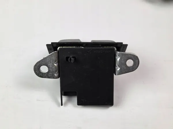 OEM 2G6827505B bakluckelås för VW Polo VI image 3