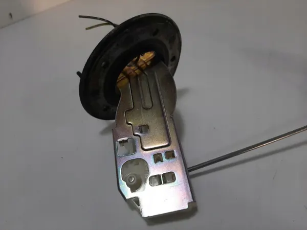 Suzuki Bränslenivåsensor OEM 071741-0410 Begagnad image 9