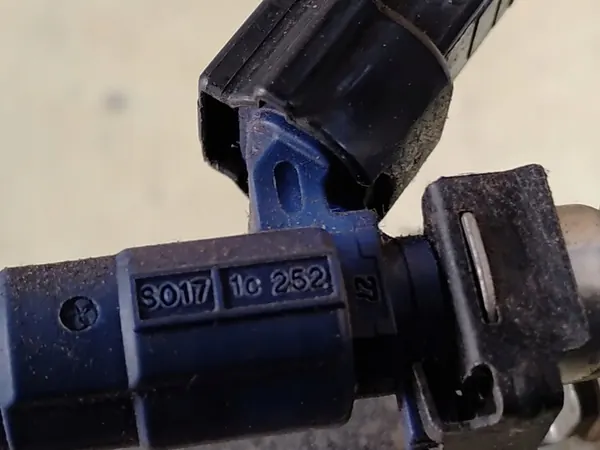 HYUNDAI I10 I 1.1 B Rampa de inyectores 35310-02900 image 8