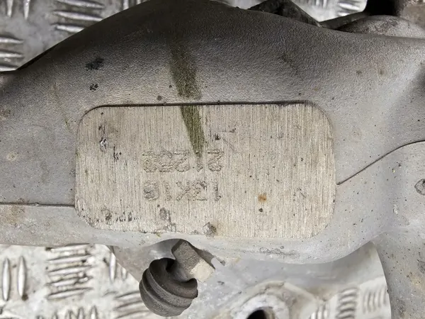 Bromssats OEM ZACISKI TARCZE W218 W212 4,7 V8 image 8