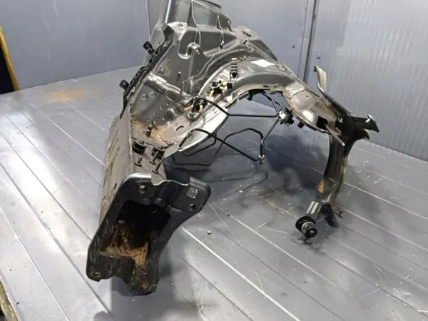 Audi A6 C8 Avant kwartierpaneel OEM 23300/Wrakowisko image 4