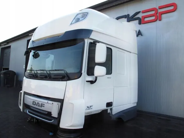 DAF XF 106 Euro 6 SSC Ohjaamo OEM KABINA DAF XF 106 EURO 6 SSC image 3