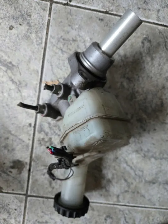 Bromscylinder OEM 06335610101 för Mitsubishi Outlander image 2