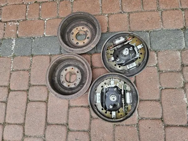 Opel OE bakre bromsdrums för ADAM - Begagnad image 2