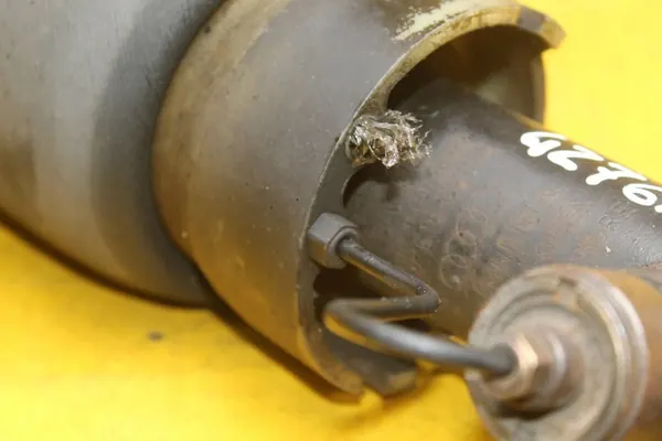 Takaoikea Iskunvaimennin A6 C5 FL Allroad 4Z7616020A image 8