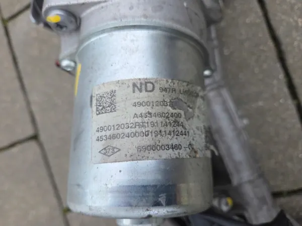 OEM 490012032R ohjausvaihde Renault Twingo III:lle image 10
