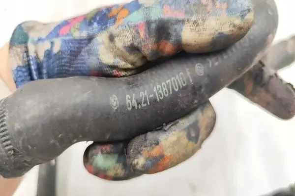 Jäähdytyslinja BMW 3 TOURING (E36) 1.8L bensiini image 4