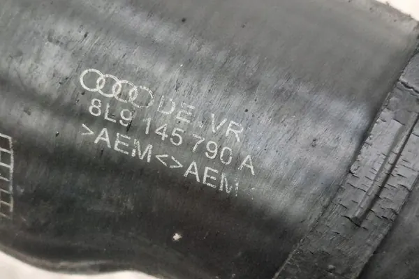 Tubería de intercooler AUDI TT 1.8L 2002 8L9145790A image 2