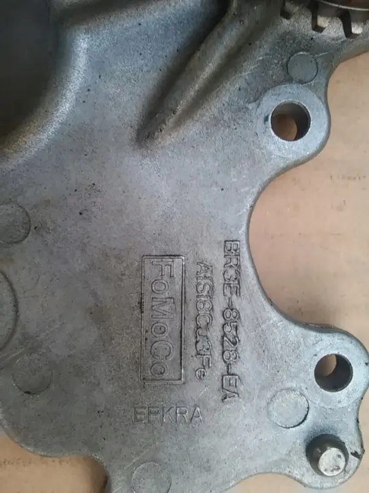 Pompe à eau OEM BR3E-8B593-DA pour Ford Mustang 3.7L image 4