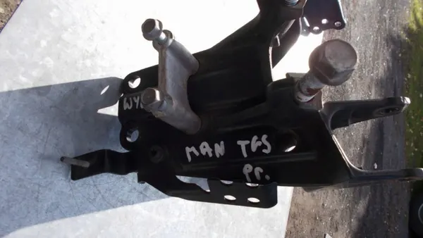 MAN TGS Cabinevergrendeling bevestiging OEM 81.41720.3148 image 2