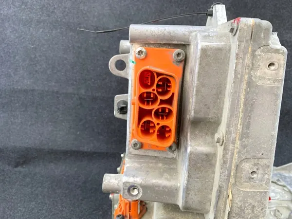 Inversor Renault Zoe OEM 296G93381R - Usado image 7