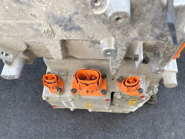 Inversor Renault Zoe OEM 296G93381R - Usado image 9