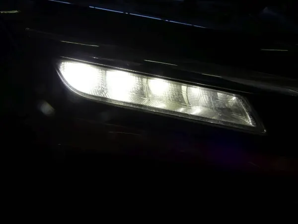 Oikea DRL-valo OEM 89208541 Renault Clio IV:lle image 2