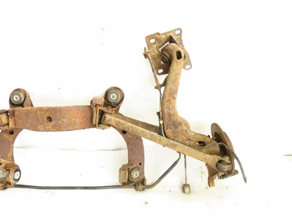 Traîneau Arrière d'Occasion OEM M1064722 Audi A3 image 4