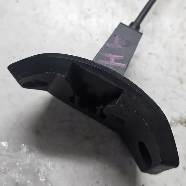 Opel Astra Bränsletankslåsaktuator OE 13125619 image 2