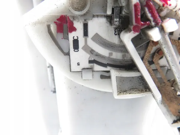 Bomba de combustível VW Passat B6 1.9 TDI image 6