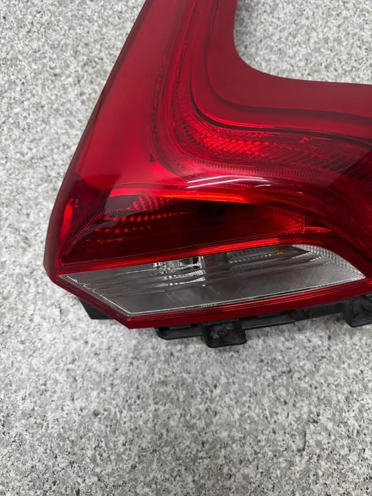 Luz Trasera Derecha V40 II 2012-2018 OEM 31395845 image 2