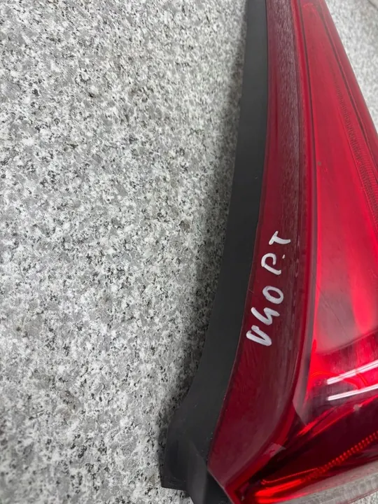 Luz Trasera Derecha V40 II 2012-2018 OEM 31395845 image 8