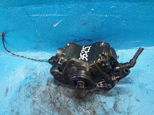 Bosch Brandstofpomp 0445010157 image 2