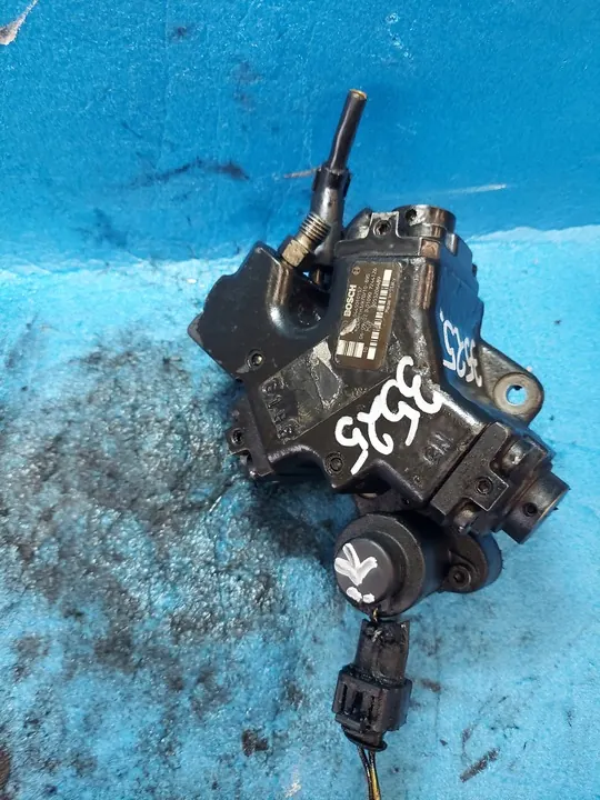 Bosch Brandstofpomp 0445010157 image 4